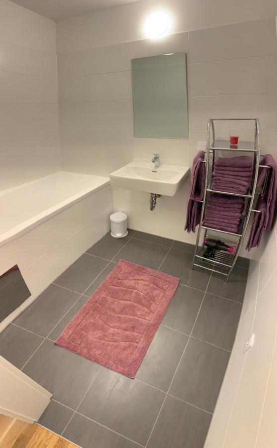 Modern Airconditioned City Apartment Close To Vic Вена Экстерьер фото